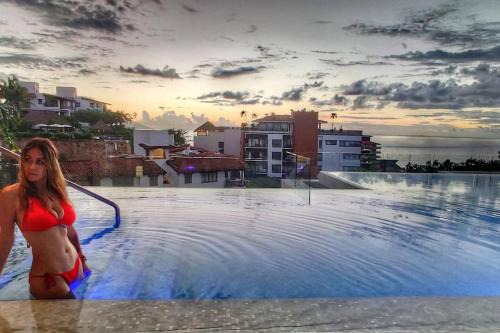 Emiliano Zapata Apartamento | Luxury Condo in Romantic Zone, 2 Blocks from Beach
