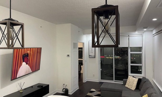 Mount Pleasant Condominio | Luxury Condo minutes from Airport and Casino with breath taking views