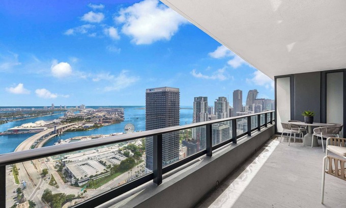 Overtown Condominio | Luxury Condo near Bayside Marketplace