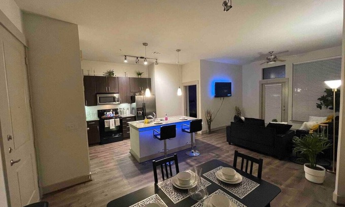 Woodlake - Briar Meadow Condominio | luxury condo near the galleria