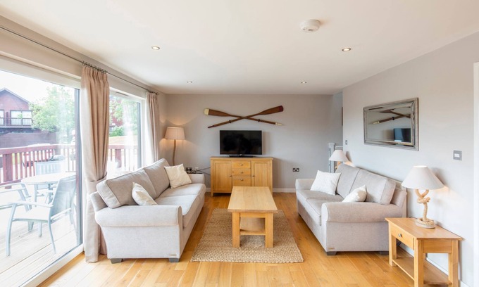 Winnard's Perch Chalet De Esquí | Luxury Constantine Lodge 4 bedrooms Hot Tub with for hire
