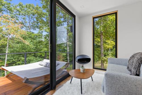 Young Harris Casa | Luxury Container Hammock, Fire Pit Pool