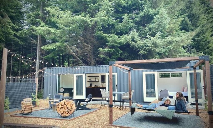McKinleyville Casa | Luxury Container Under The Trees ~Soaking Tub~