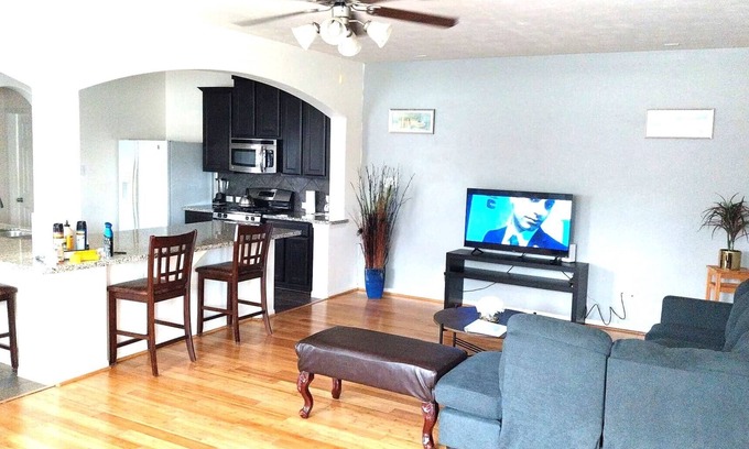 Barker Casa | Luxury corporate Townhome in the acclaimed Copperfield neighborhood in Houston.