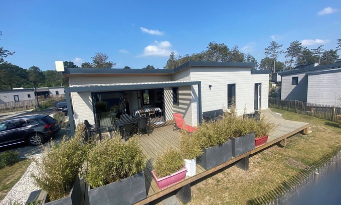 Jullouville Chalet De Esquí | Luxury cottage chalet with swimming pool and internet near the sea
