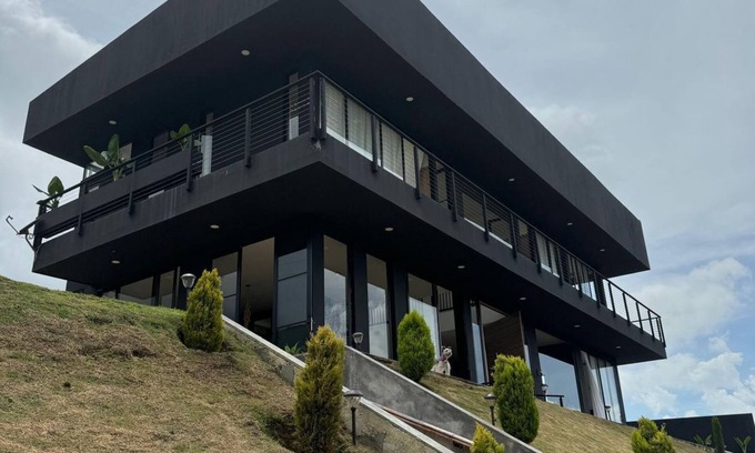 Calima Cabaña | Luxury country house facing Lake Calima
