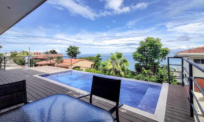 Punta Leona Casa | Luxury Modern House Ocean View Infinity Pool 5-min walk to #1 White Sand Beach