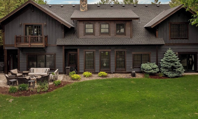 Pequot Lakes Casa | Luxury Craftsman Lower Whitefish Home