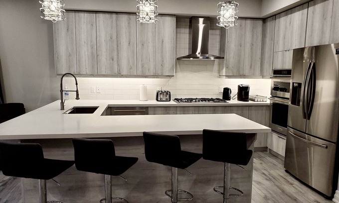 Bracebridge Casa | Luxury Custom Built Townhome Muskoka