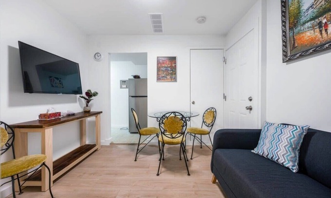 Delta Casa | Luxury Delta 2BD Suit on ground floor