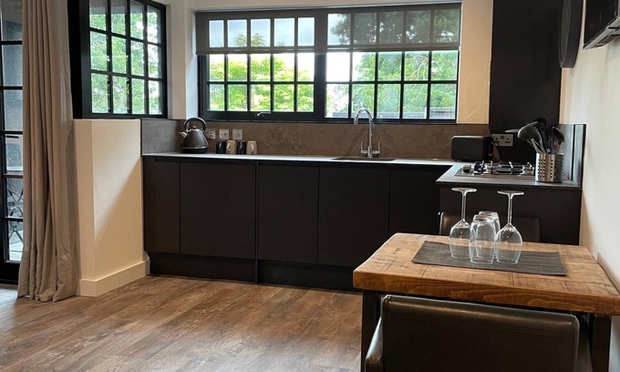 Pattiswick Apartamento | De Lujo-Estudio-Baño con ducha-Balcón