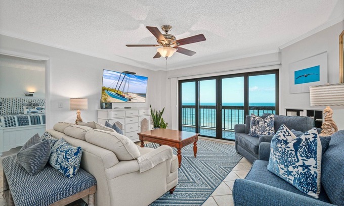 Ormond-by-the-Sea Condominio | Luxury direct oceanfront corner penthouse with heated pool and garage parking