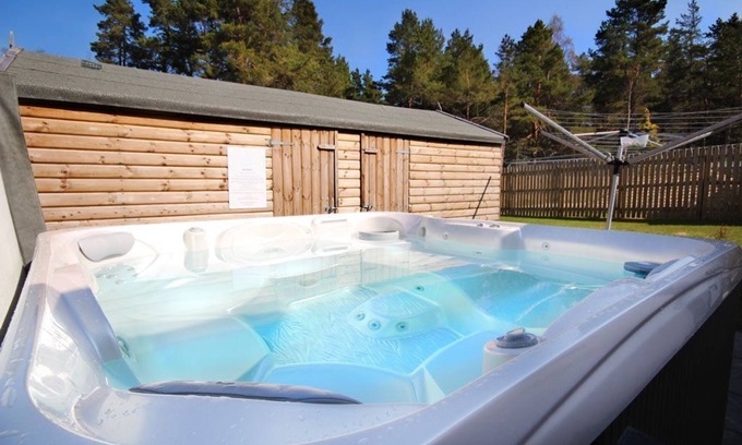 Coylumbridge Casa | Casa de vacaciones de lujo para perros con jacuzzi