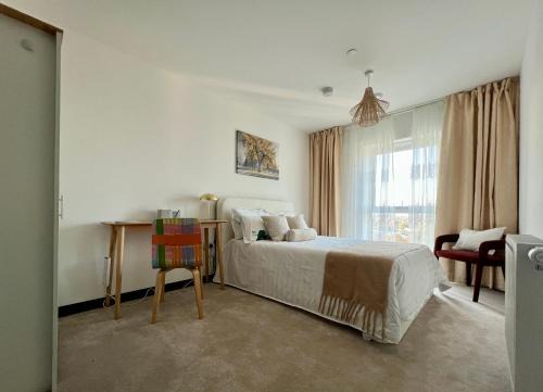 Gascoigne Casa | Luxury Double Bed En-Suite in London