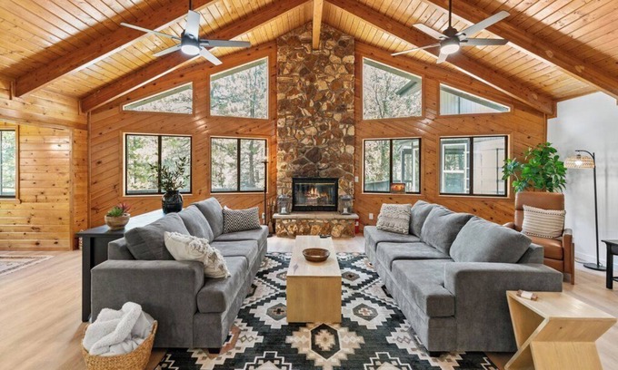 Munds Park Casa | Luxury Double-Cabin with Panoramic Forest Views. Two for the price of one!