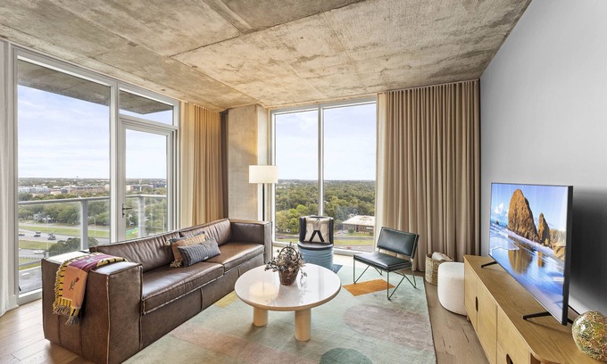 Rainey Street Historic District Condominio | Luxury Downtown High Rise