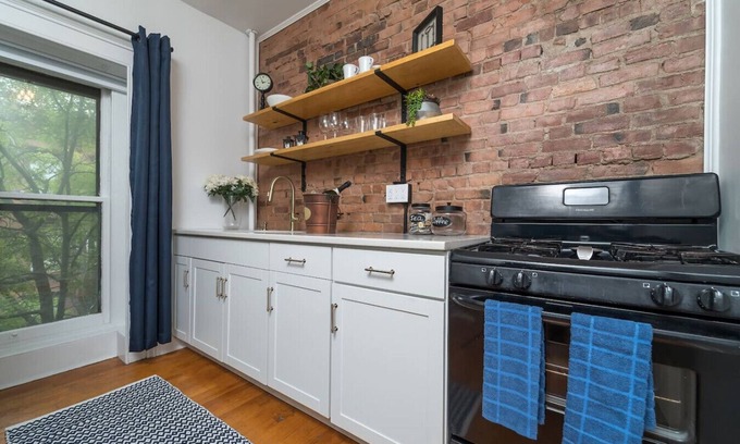 Troy Apartamento | Luxury downtown penthouse, by Franklin Plaza.