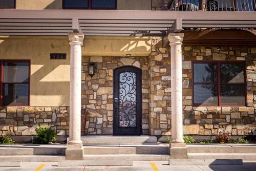 Moab Apartamento | Luxury Downtown Rental (Hot Tub/Pet Friendly) - La Dolce Vita Villas #10
