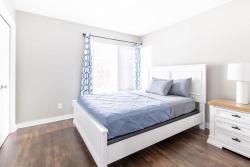 Downtown Cleveland Casa | Luxury Downtown Townhome Private Garage Unit 6