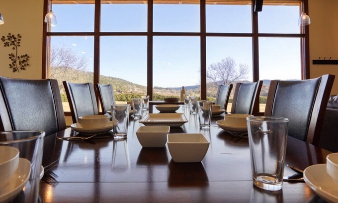 Hot Springs Casa | Luxury Earth Home w/ Chef's Kitchen