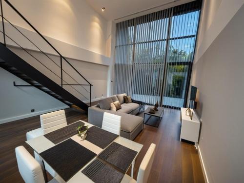 San Sebastián de los Reyes Apartamento | Luxury loft con jardín cerca del aeropuerto