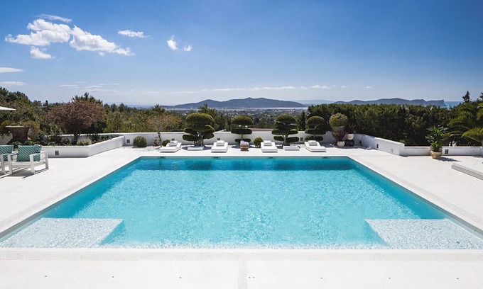 Sant Josep de sa Talaia Villa | Luxury Private Holiday Villa with Freshwater Private Pool, Ibiza Villa 1037