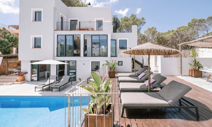 Cala Vadella Villa | Villa de lujo con piscina privada climatizada y vistas al mar, a 5 minutos a pie de la playa