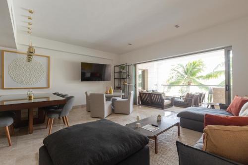 Playa Mujeres Apartamento | Luxury & exclusive 3BR Apt w Amazing amenities