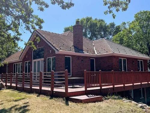 Big Stone City Casa | Luxury Family 5BR Lakefront private boat launch