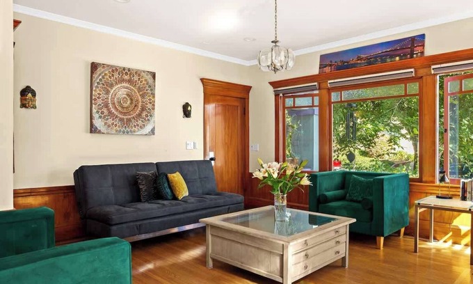 Fairview Park Casa | BEST neighborhood in Berkeley Luxury Home