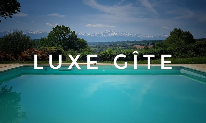 Saint-Loup-en-Comminges Cabaña | Luxury gîte with PRIVATE SWIMMING POOL and breathtaking views over the Pyrenees