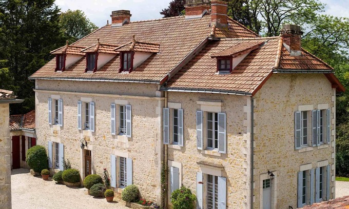 Sainte-Hermine Casa | Luxury French Manor House near the coast for short or long term rental