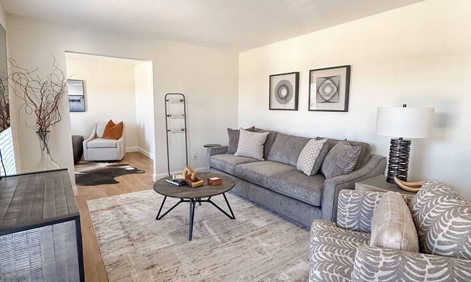 Radcliff Casa | Luxury furnishings, space for everyone. Great location!