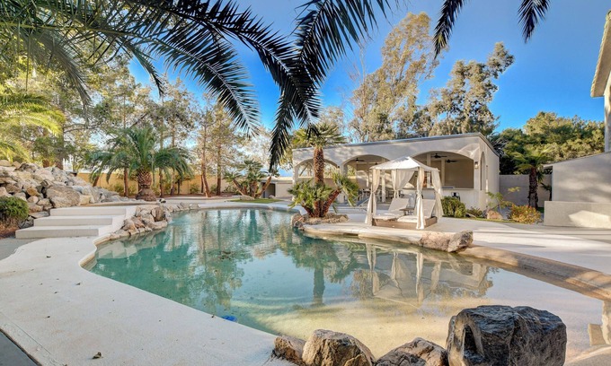 Enterprise Casa | Luxury gated villa 10 miles to the strip!