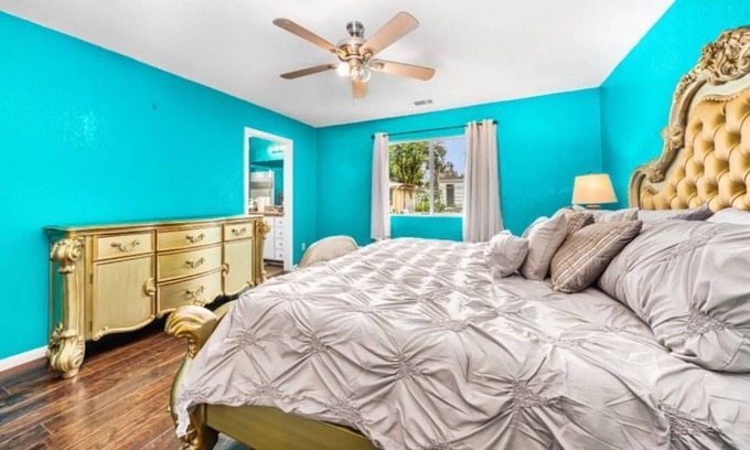El Monte Casa | Luxury getaway 3B2B in El Monte