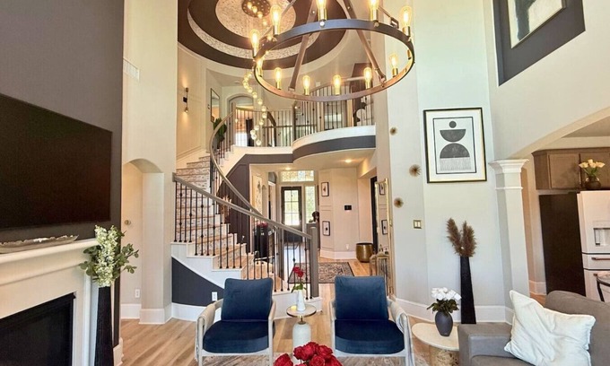 Atascocita Apartamento | Luxury Getaway w/Pool, Sauna, Gym & Lagoon