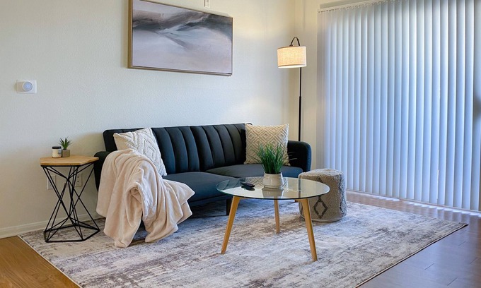 Peccole Ranch Apartamento | Luxury Getaway w/ Pool, Fast Wi-Fi & Free Parking