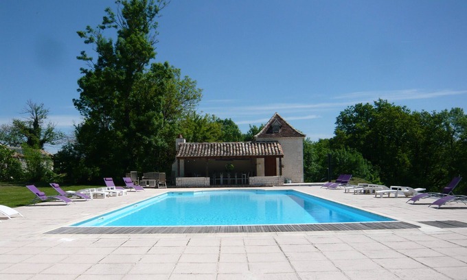 Boisse Cabaña | Luxury gite for adult couples, peaceful, open views, large swimming pool