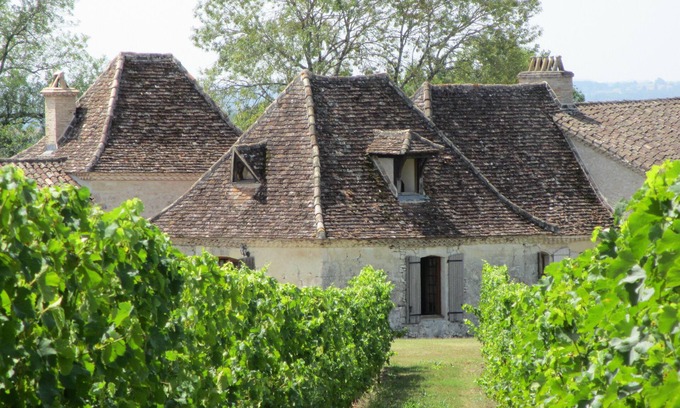 Boisse Cabaña | Luxury gite for adult couples, peaceful, open views, large swimming pool