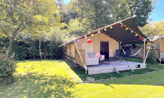 Hulshorst Casa | Luxury glamping at fun park on the Veluwe