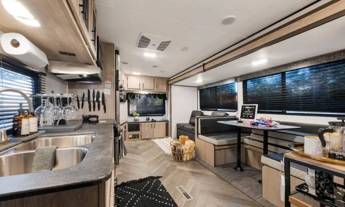Old Seminole Heights Casa | Luxury Glamping Experince in the Heart of Tampa
