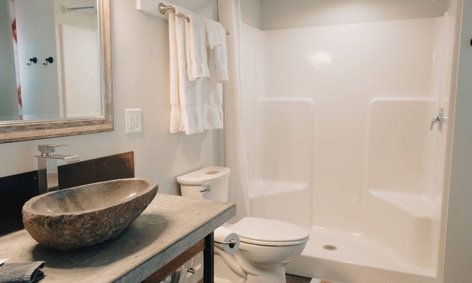 Escalante Complejo | Luxury Glamping Yurt Resort Between National Parks with desert mountain views, close to hiking trails, slot canyons, off-roading and more!