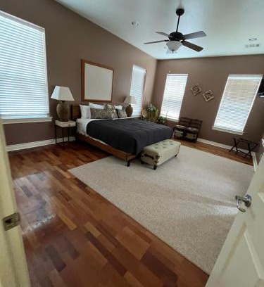 Horseshoe Bay West Casa | Luxury Golf Course Private Retreat with Heated Swimming Pool