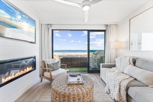 Mission Beach Casa | Luxury Ground N Oceanfront Unit with Patio Lounge