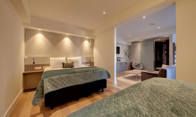Kaatsheuvel Casa | Luxury group home with bar and catering kitchen