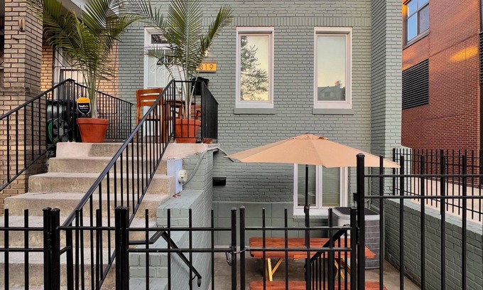 Near Northeast Apartamento | Luxury Group Retreat in Heart of DC!