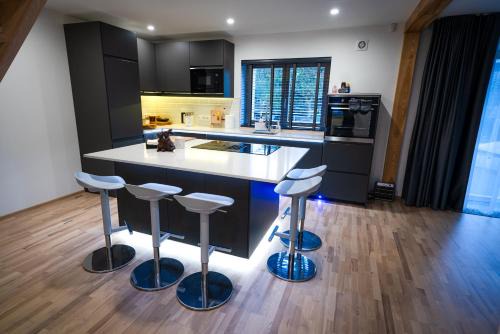 Valmiera Casa | Luxury Guest House - Hot Tub & Sauna