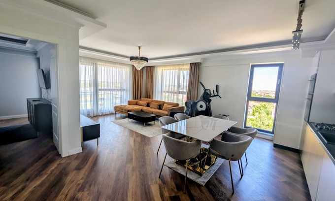 Pipera Apartamento | Luxury Hideaway, Parking & Self Check-In in Pipera - North Bucharest