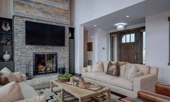 Spanish Peaks Casa | Luxury Highlands Home with Ski-in/Ski-out Access & Private Hot Tub
