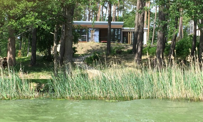 Oberhavel Casa | Casa de vacaciones de lujo justo en el lago, confort natural en un estilo moderno